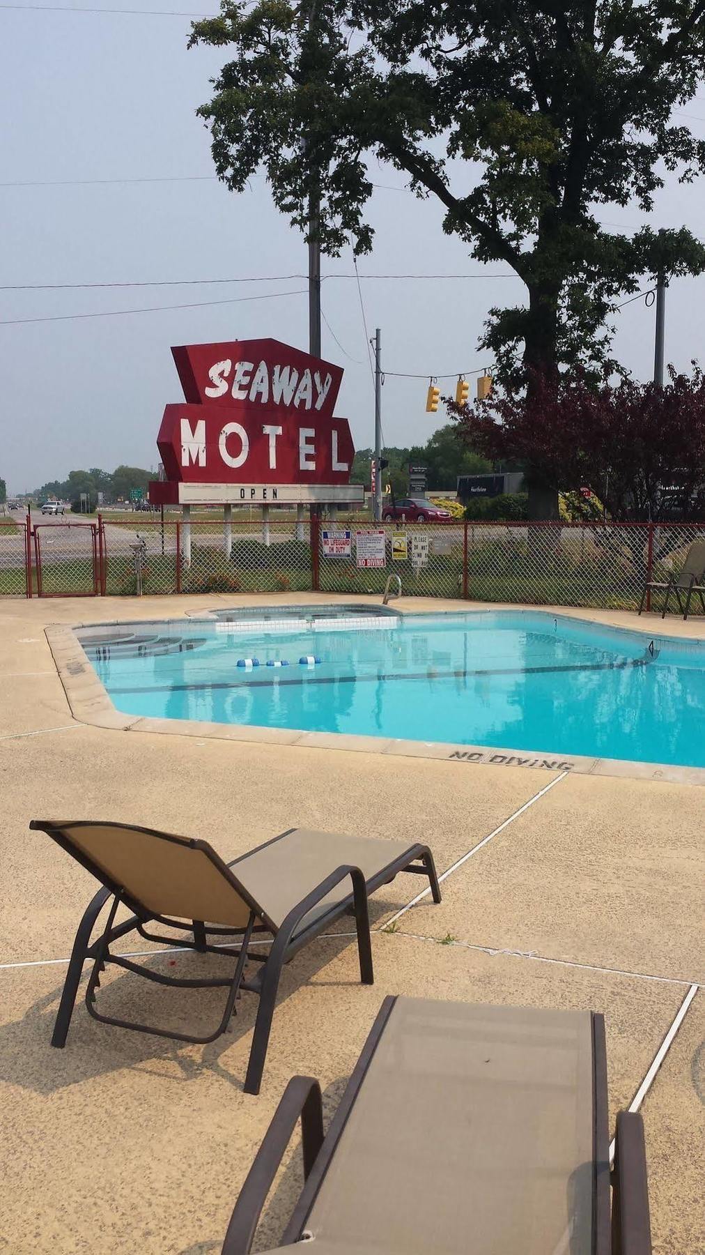 Seaway Motel Roosevelt Park Exterior foto