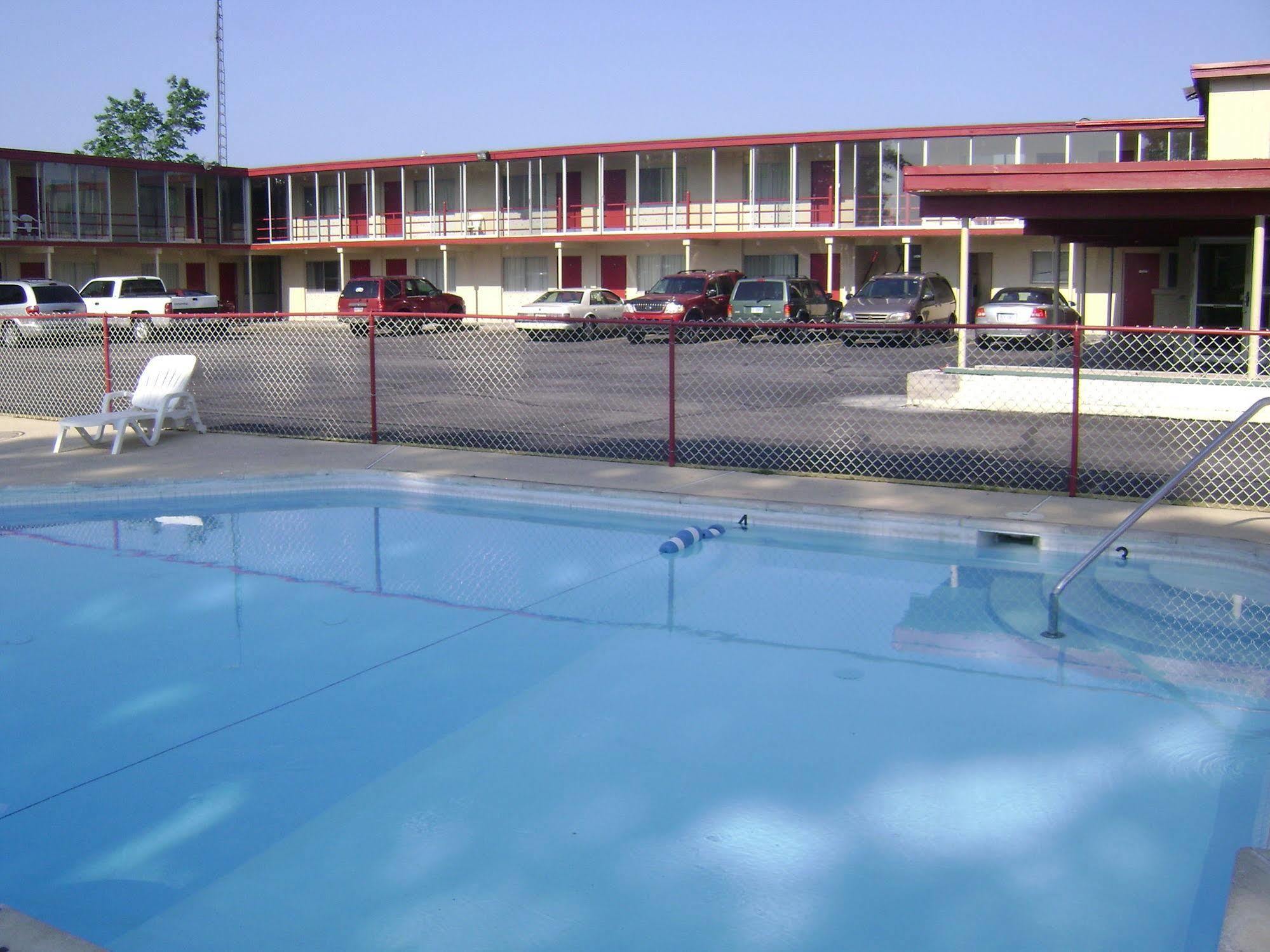Seaway Motel Roosevelt Park Exterior foto