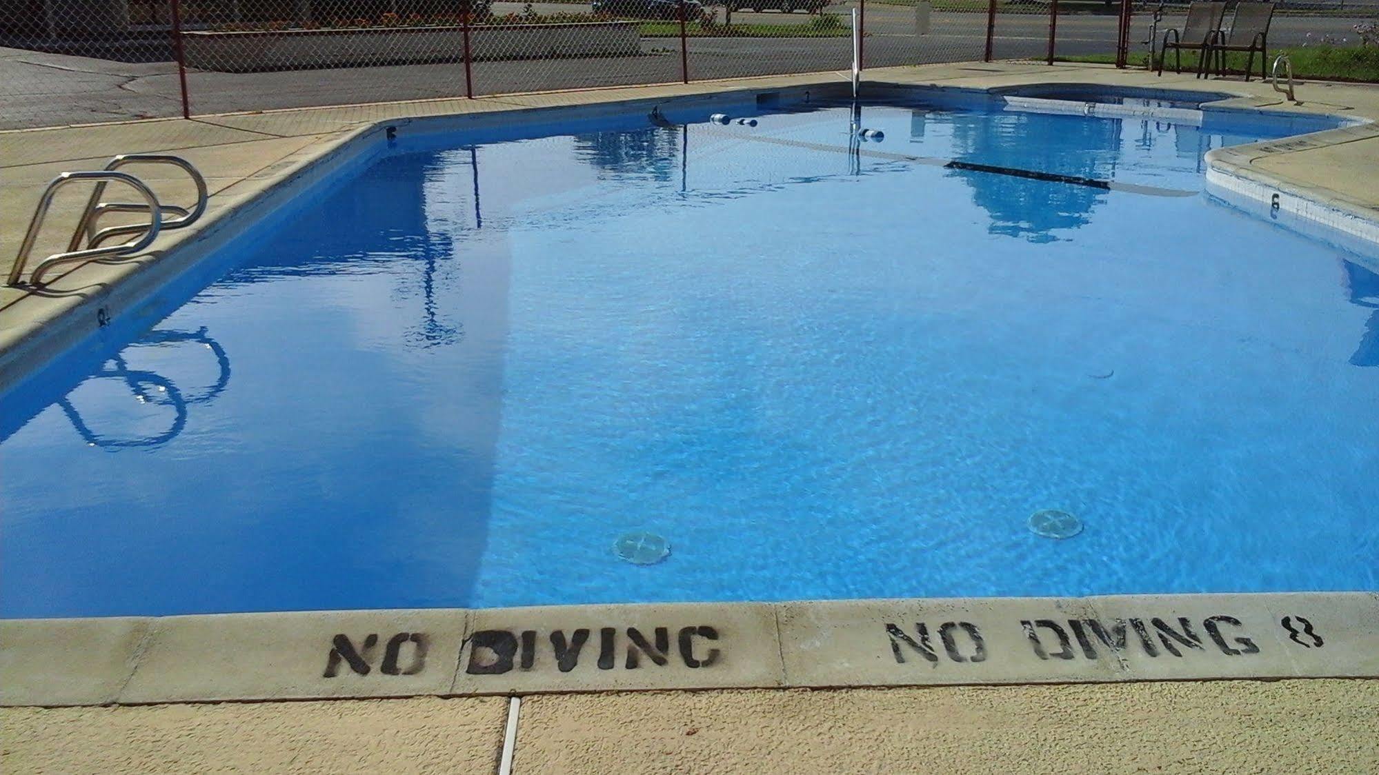 Seaway Motel Roosevelt Park Exterior foto